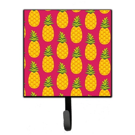 Carolines Treasures Pineapples on Pink Leash or Key Holder BB5136SH4